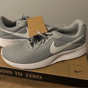 Nike Tanjun Running Shoes Size 9.5